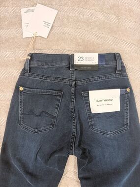 7 for all Mankind, classic boot but, Dark Blue size 23 Jeans